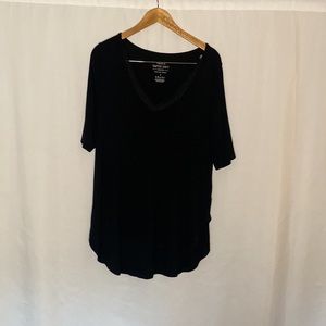 Torrid Super Soft Black Tee size 2 (1X/2X)